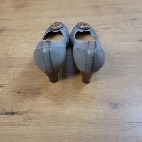 Tory Burch Caroline Wedges Pumps - Picture 6 of 10